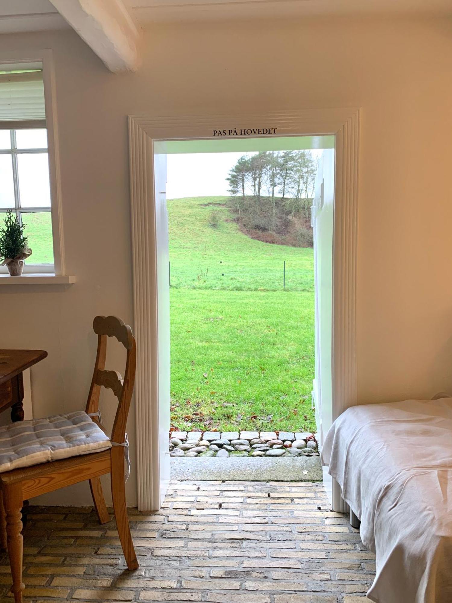 Lillemollens Bed & Breakfast Orbaek  Экстерьер фото